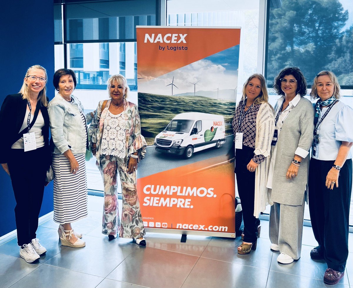 nacex_'s tweet image. 📍 Hoy estamos en #WEBarcelona, el congreso que Women Evolution organiza en apoyo al empoderamiento femenino.

#NACEX #compromiso #RSC #liderazgo