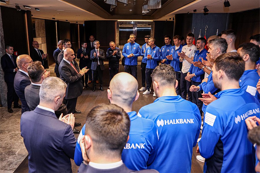 Güzel bir manzarada mutlu vakit mi geçiriyorsunuz?