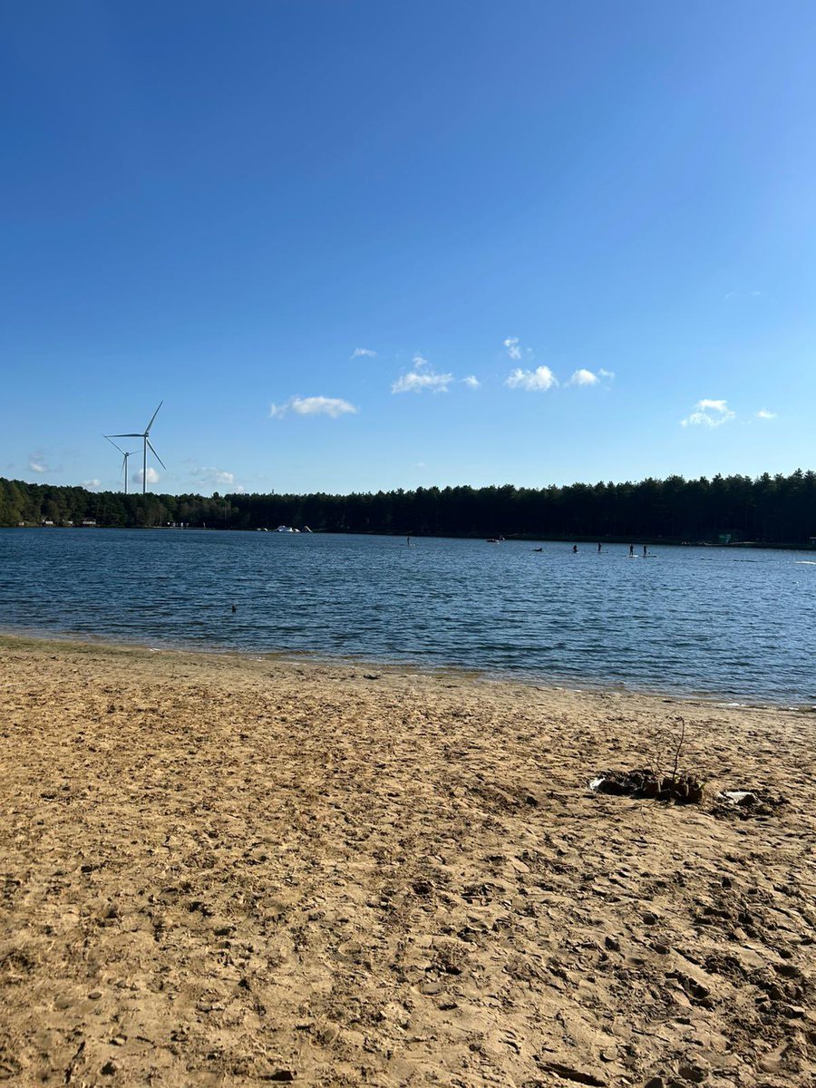 ‘De Lilse Bergen’ 12:36 uur ☀️ Lille #vrtweer <a href="/BuienradarBE/">BuienradarBE</a>