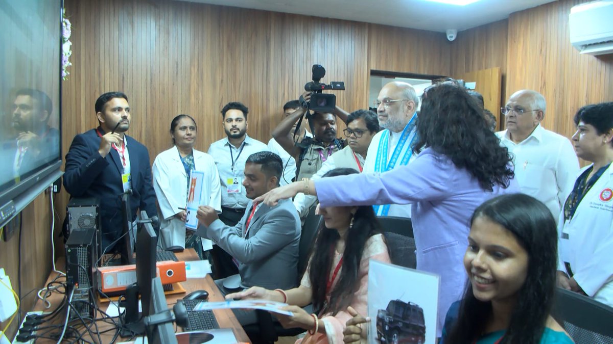 irushikeshpatel's tweet image. ઉત્તમ સ્વાસ્થ્ય સુવિધાની પ્રત્યેક નેમને સાર્થક કરી ગુણવત્તાયુક્ત અને શ્રેષ્ઠ વ્યવસ્થાના નિર્માણ માટે ડબલ એન્જિન સરકાર પ્રતિબદ્ધ છે.(2/2)