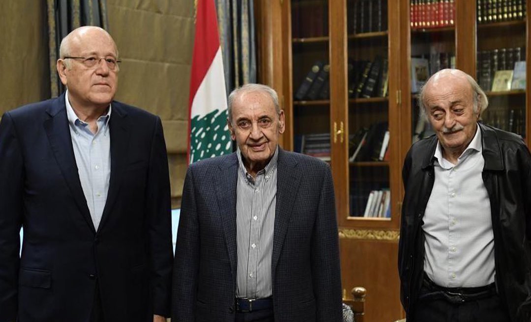 خطيئة ميثاقية وتخطٍّ خطير للمؤسسات الدستورية يُرتكبان، ونحن بأمس الحاجة لتضامن حقيقي حول الوطن والدولة والدستور حمايةً للبنان واللبنانيين. 
وفي وقت لا تزال أبواب المجلس النيابي مغلقةً أمام انتخاب رئيس للجمهورية، وأمام العريضة النيابية التي قدمتها قوى المعارضة لمناقشة الحرب التي