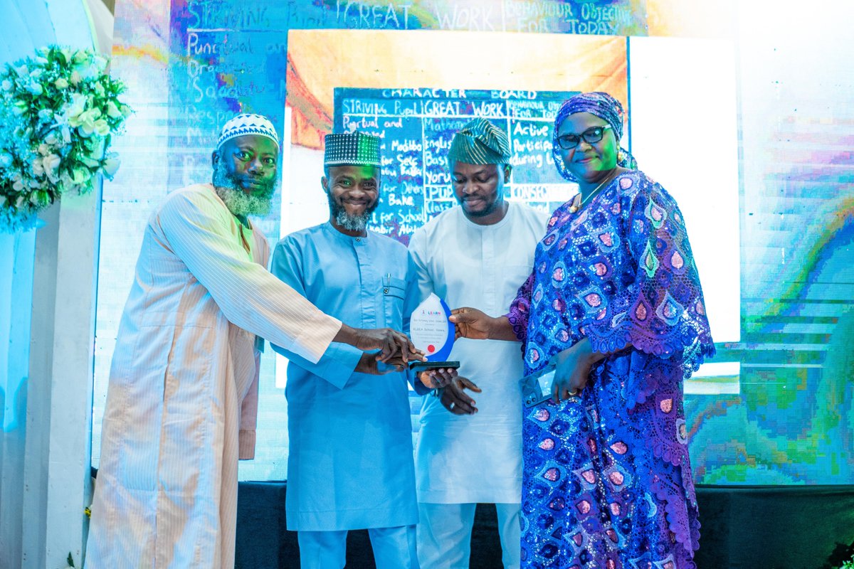 KwaraLEARN's tweet image. Key Stakeholders Retreat 2024 - Consolidating the Gains of KwaraLEARN
Best Performing School Kaiama LGA - KLGEA School, Venra.