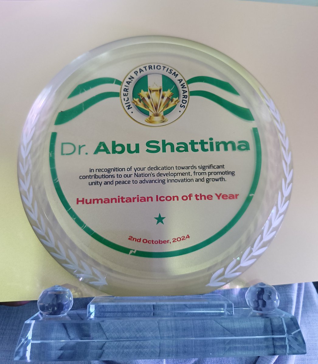 Abushattima's tweet photo. Conferred with the Humanitarian Icon of the Year Award to Mark the 64th independence for our Country Nigeria. https://t.co/iHgjzDnA2A