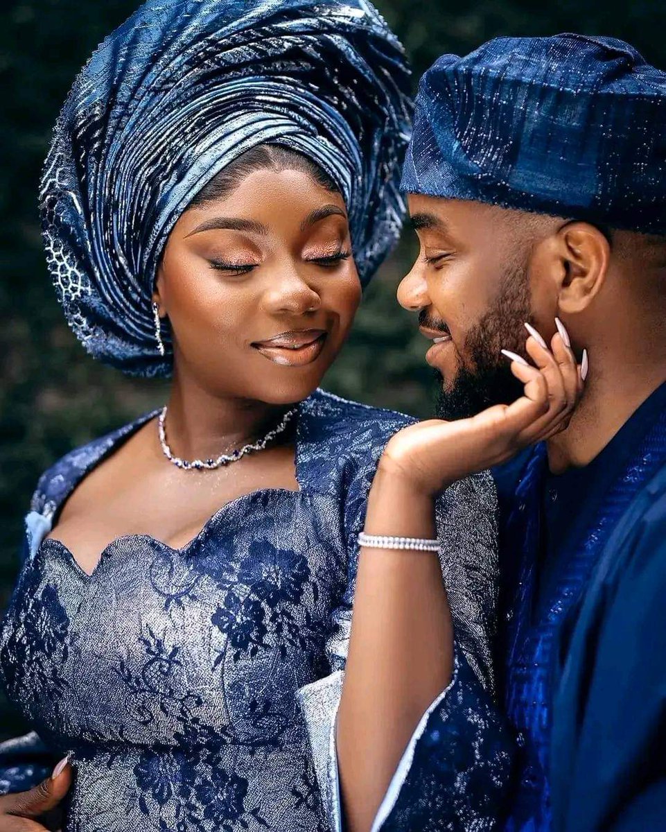 EnyinwaDaddy's tweet photo. You’re my happily ever after and, together we are unstoppable❤️❤️
#akwaibomweddings #Akwaibomwedding #kannyngwedding #kannyngweddings #kannyng #glamhouse #preweddingshoot #preweddingphotography #preweddingphoto #photooftheday #wedding #photography #prewedding https://t.co/GfPOr8cwMV