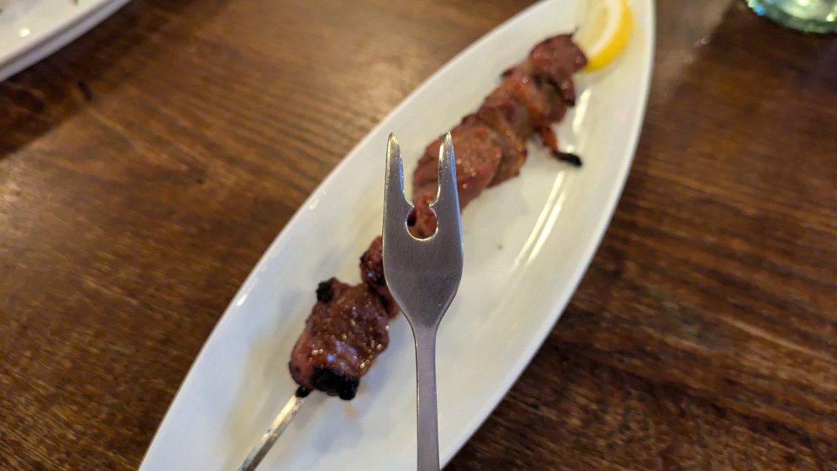 これでラムケバブの串抜くの地味に好き