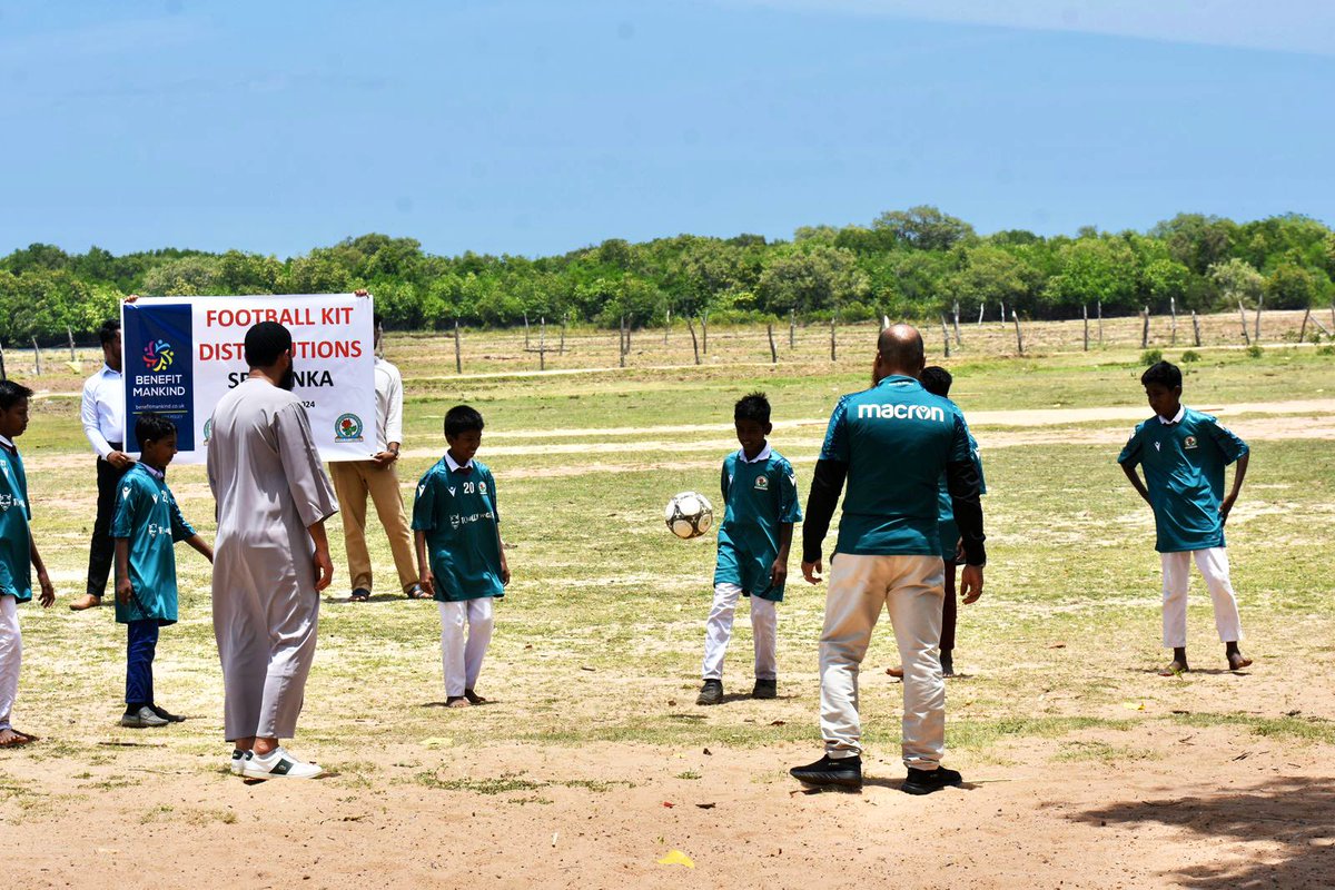 Benefit_Mankind's tweet photo. A heartfelt thanks to @Rovers for donating kits and sports equipment to the children of Sri Lanka. Your kindness is helping to inspire and uplift young athletes who need it most. 👏❤️

@ToddCantwell_10 @EFL @England @FIFAcom https://t.co/keBEwSzyir