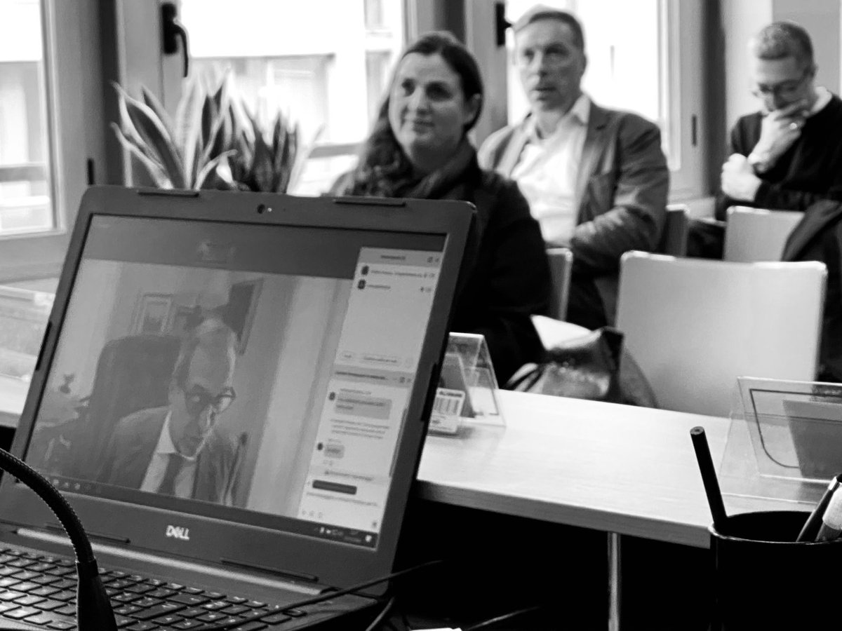 emiliorobo's tweet photo. Oggi LECTIO MAGISTRALIS del Prof. Avv. Lorenzo Schiano di Pepe “Diritto Internazionale dell’Ambiente: verso una svolta giudiziaria?”
#dirittiumani #humanrights #ambiente #environment #internationallaw @antongiuliolana @schianodipepe @UniGenova @emiliorobo @fenascop @UFTDU https://t.co/l1H0CIjNpM