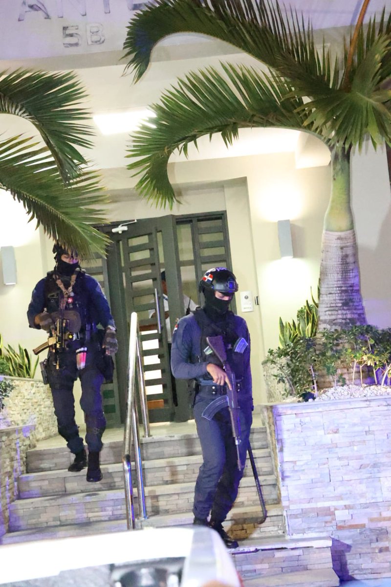 ElDia_do's tweet image. Arrestan a Hugo Beras por caso Transcore Latam eldia.com.do/arrestan-a-hug… 
#PeriódicoElDía #HugoBeras #intrant #JochyGómez #Piantini #semáforos #TranscoreLatam #JochiGómez