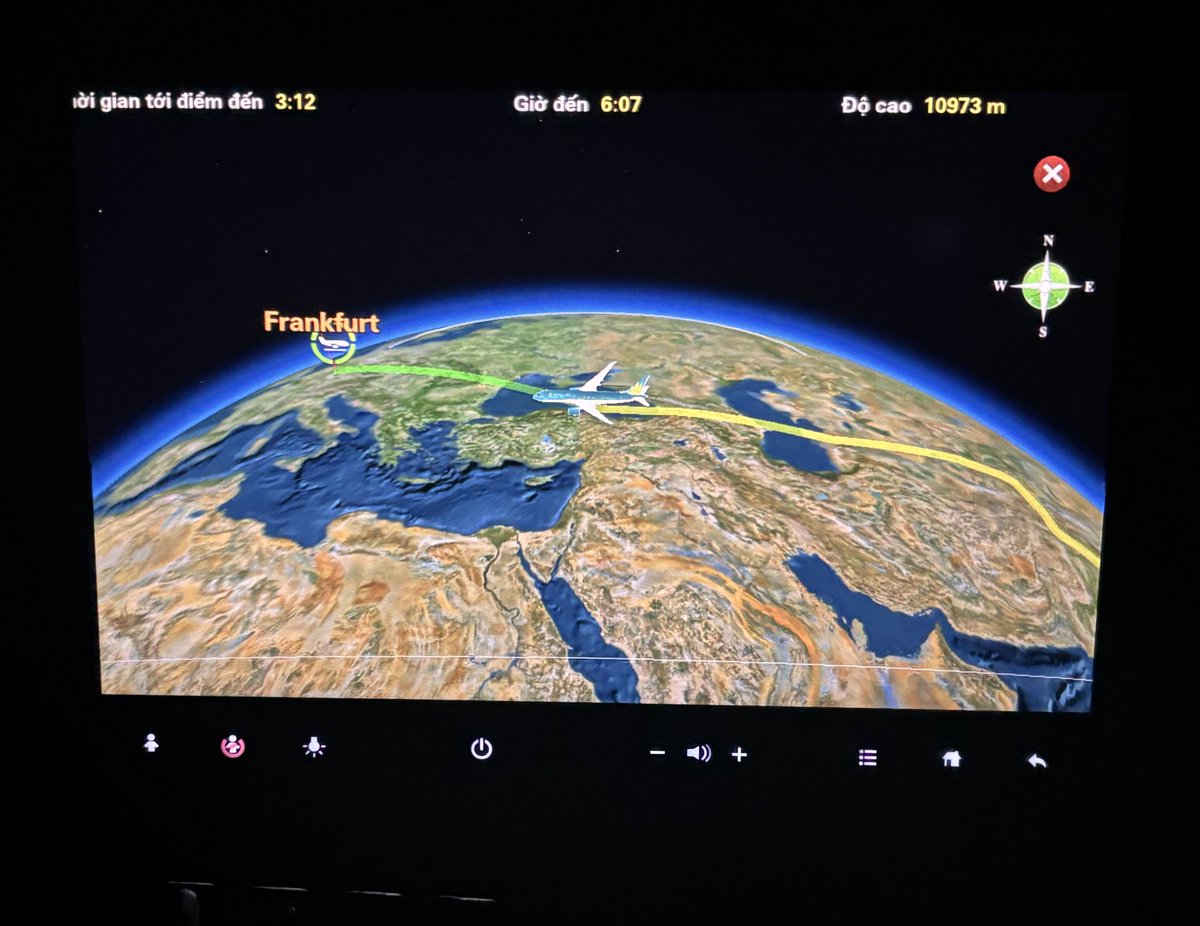xdn74's tweet photo. First day in Germany 🇩🇪 https://t.co/nVENNxrltK