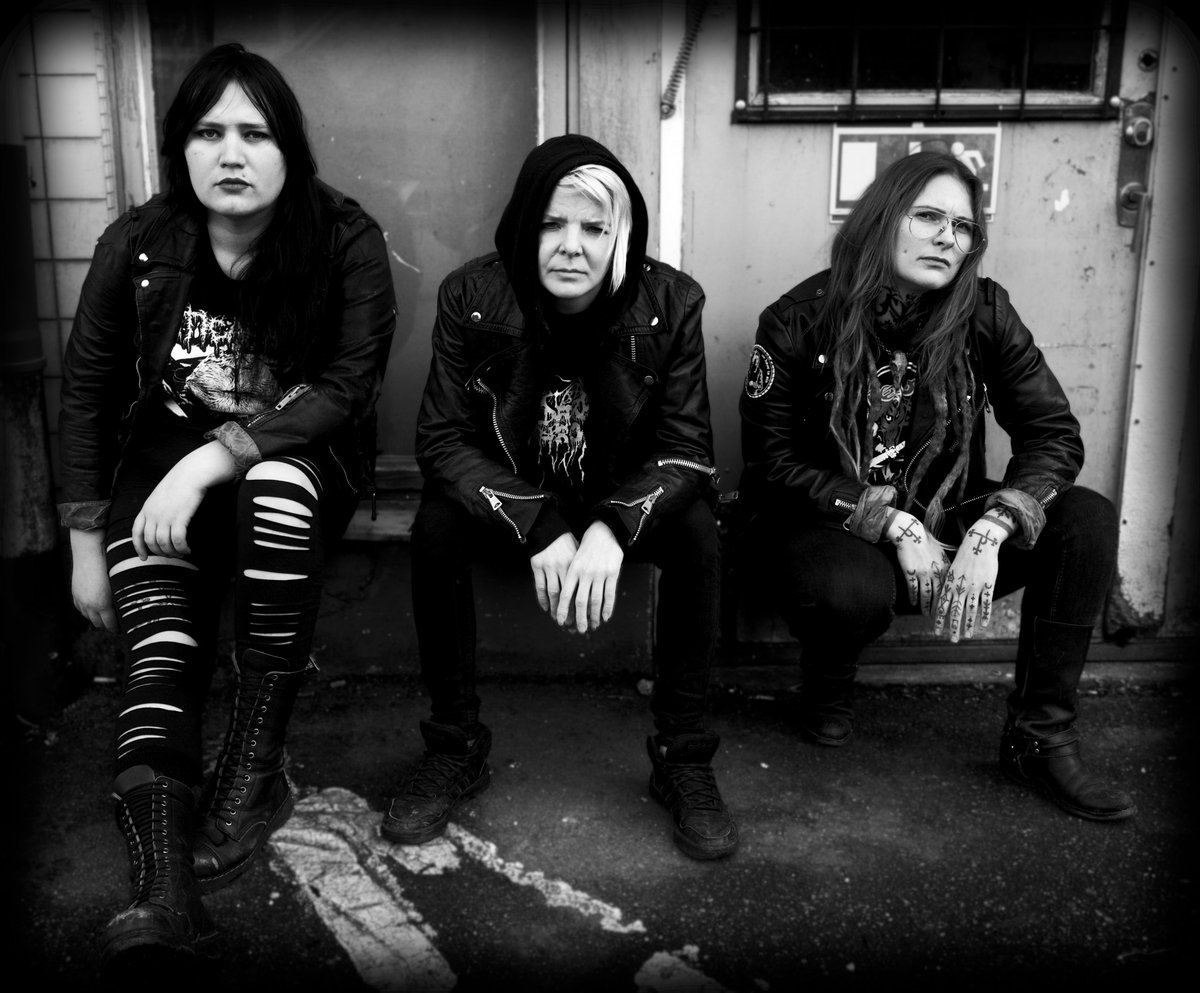 ImperativePR's tweet photo. Sweden's avenging witches of black metal, Völva, are set to return with a new album, Desires Profane on Nov 28th. Desires Profane is a scalding assault of vehement rage that will be released on CD by Grind to Death Records and on vinyl by Fiadh Productions.
#volva #desiresprofane https://t.co/LkL9vzI0DH