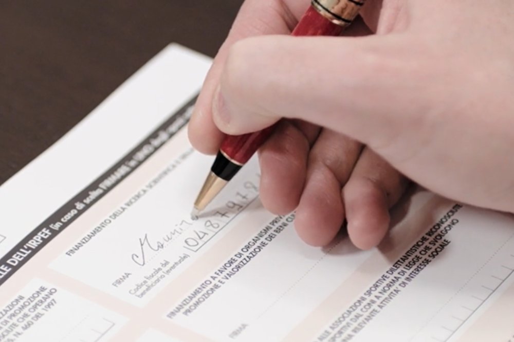 È ancora tempo di 5X1000. Scopriamo come si calcola con questa guida pratica
Non costa nulla ed è importantissimo per sostenere la migliore ricerca sulle malattie genetiche rare. 
telethon.it/storie-e-news/…