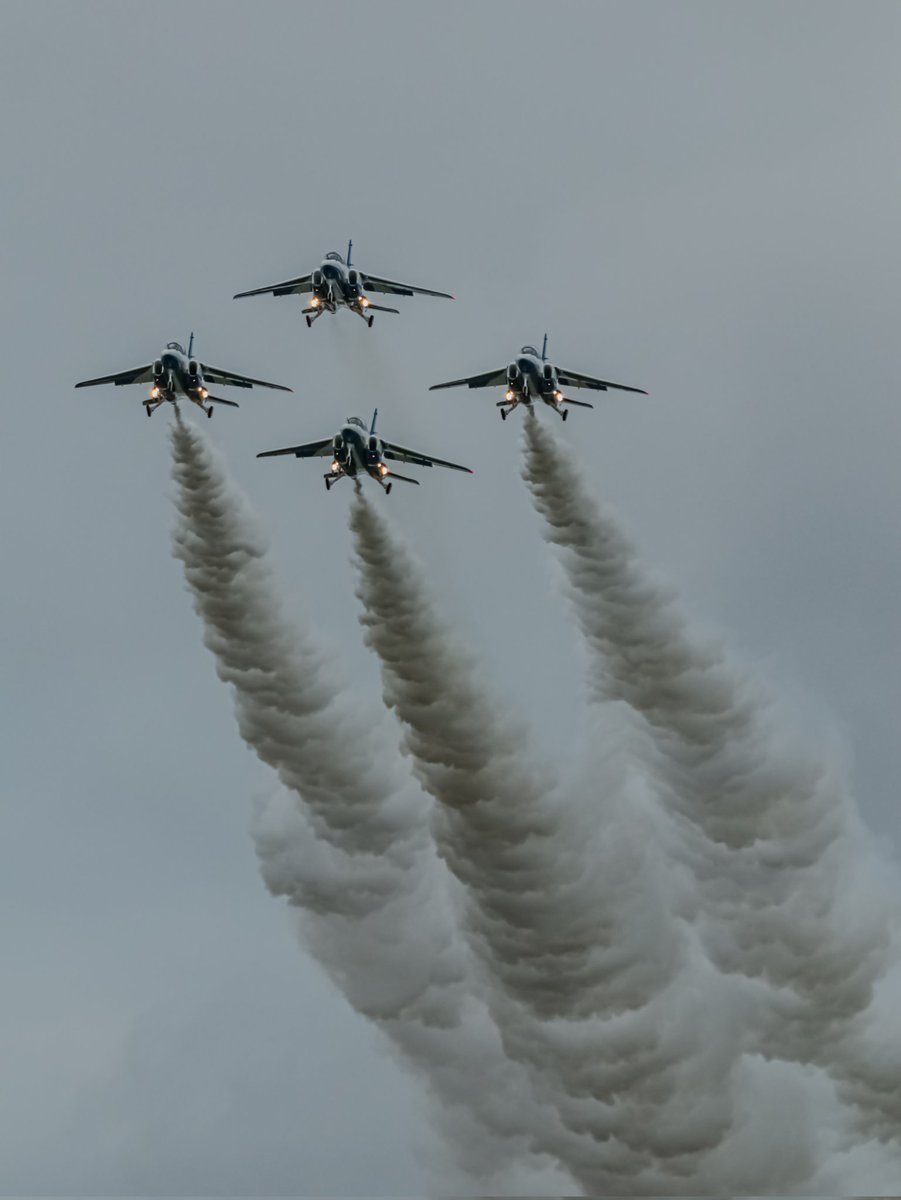 JA01ME's tweet photo. #飛行機を４機一緒に撮りました 
Ｆ-１５×４
Ｔ-４×４
Ｂ-７３７×４
政府専用機×４+１ https://t.co/cBauzexUVw
