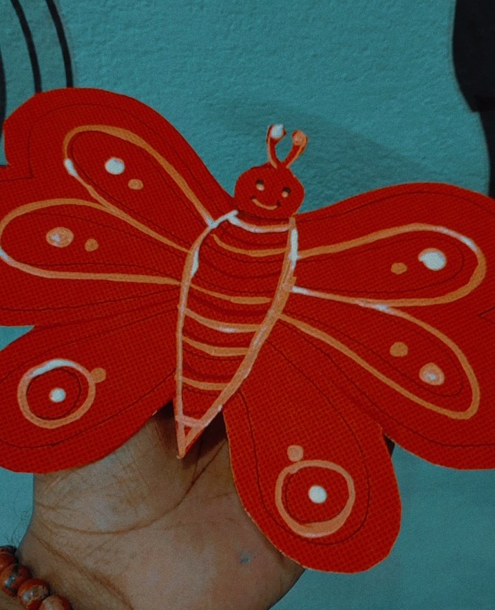 Analyst_Krishna's tweet image. Heyyya, Am LILY, A Butterfly 🦋, huhh what? What even if I am made out of paper , that's a different thing as I can't rely on flowers now but don't get sad, can I be a butterfly of your heart now ? Just asking 🤍🦋  

#Tweetapalooza #finaleweek #TreasuresTriumph @tweetapalooza_