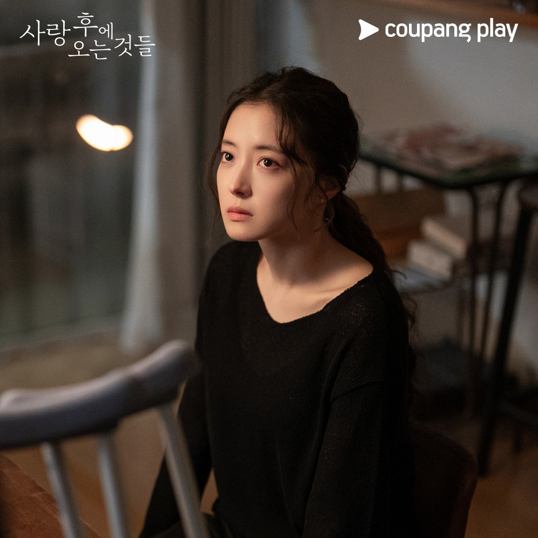 CoupangPlay's tweet photo. 엇갈린 네 사람의 운명,
과연 우린 행복할 수 있을까

<사랑 후에 오는 것들>
매주 금요일 저녁 8시 쿠팡플레이에서 공개

#사랑후에오는것들 #WhatComesAfterLove #愛のあとにくるもの #쿠팡플레이 #CoupangPlay #사랑후 #이세영 #사카구치켄타로 #坂口健太郎 #홍종현 #나카무라안 https://t.co/WXJiY0oevs