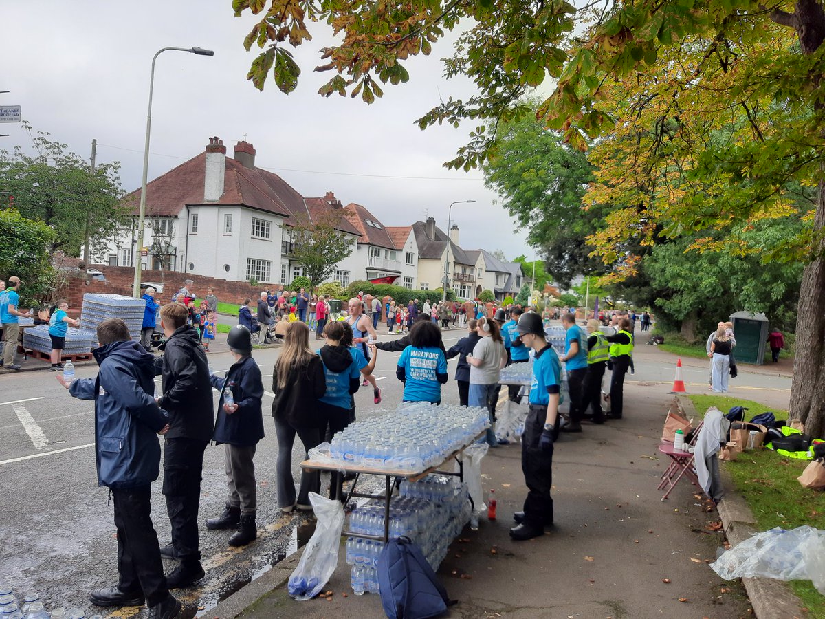 swpolice's tweet image. Massive good luck to everyone for the @CardiffHalf this weekend! 👏 

⚠️ Please take the opportunity to plan ahead if you’re coming to Cardiff to run or watch.

There’s also a public transport guide available via the Half Marathon’s website 👉 cardiffhalfmarathon.co.uk/get-race-ready…

#RunTheDiff