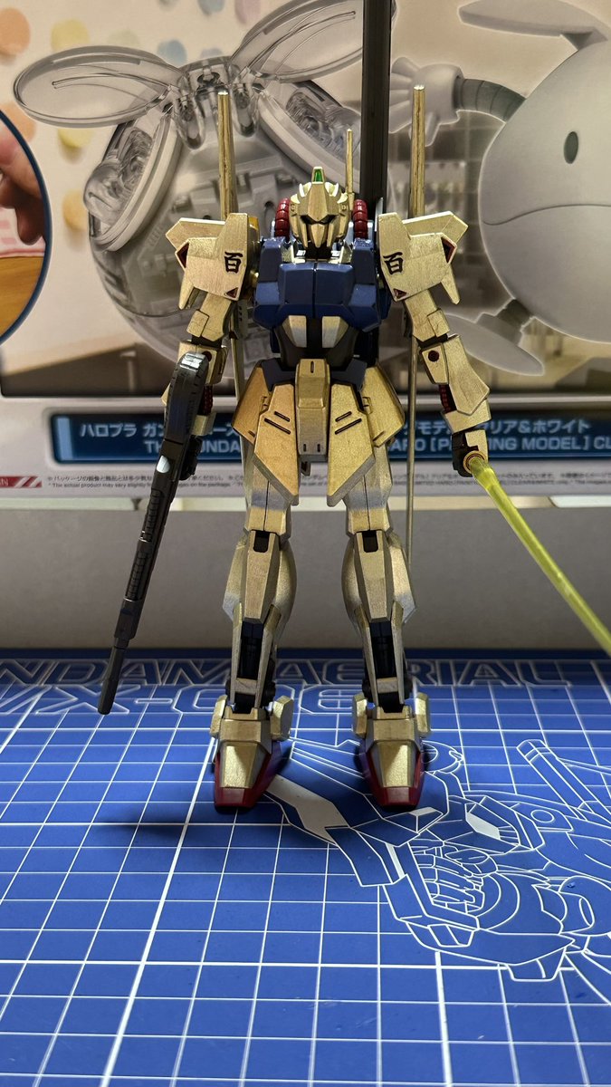 manatu918's tweet photo. 百式
塗ってて思ったけど、クワトロ大尉はなぜ金ピカにしようと思ったのか…めっちゃ目立つやん？ https://t.co/4iREZsUj3o