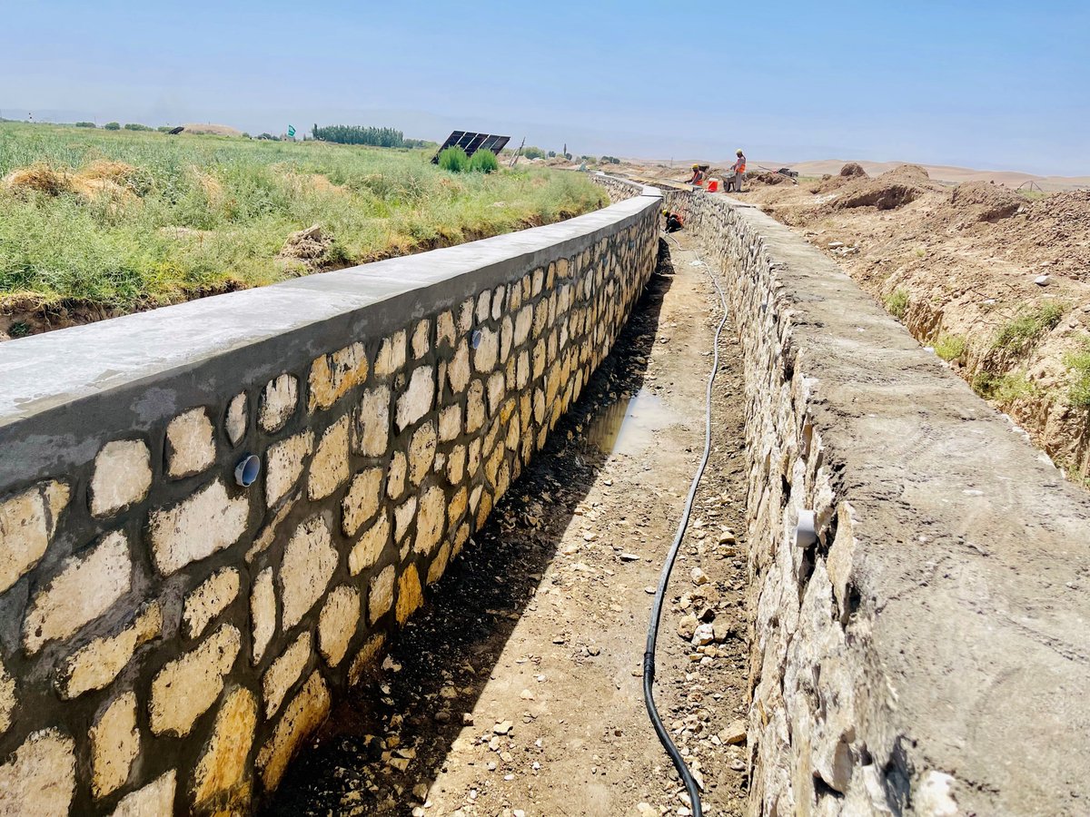 FAOAfghanistan's tweet photo. .@FAO has started the rehabilitating of #Saidabad irrigation canal in #Saripul.

This 800m canal will irrigate 785 hectares of farmland, benefiting 850 households.

Farmers who once faced severe soil and gully erosion will soon see their lands revived.

Thank you, @WorldBank 🙏 https://t.co/29dXmpR8EX