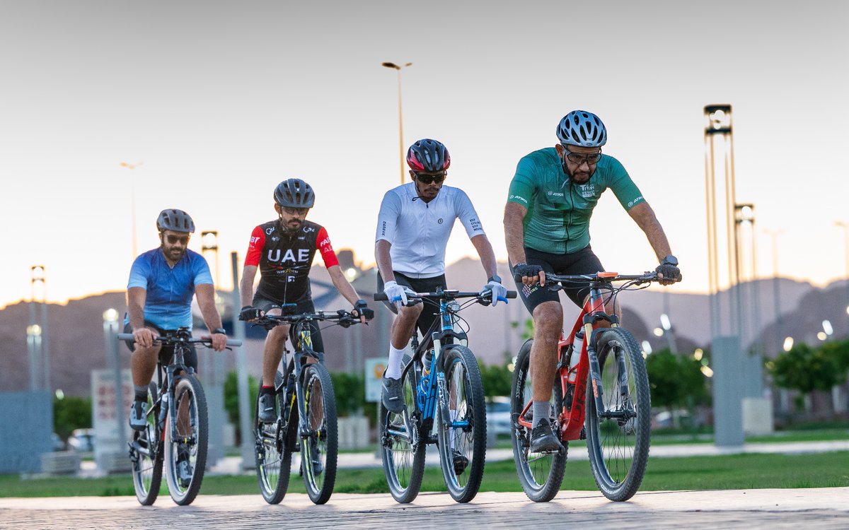 🏞️ | تليق بكم

مسارات متنوعة في حدائقنا تنتظركم♥️
لتجربة فريدة بين أحضان الطبيعة 🌳
سواء للمشي أو الجري أو ركوب الدراجات🚶🚴‍♂️
تناسب جميع أفراد الأسرة 👨‍👩‍👧‍👦

📸 | #حائل_الأجمل⁩ 
⁧#أمانة_منطقة_حائل