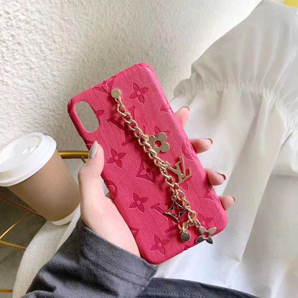 hakkaesthete's tweet image. 🐻[REKOMENDASI CASE HP]🐻
Definisi cute + elegant jadi satu sih ini.  Ah nunggu apa lagi buruan check out sebelum sold😫❤️

🔗Link 
➡️ s.shopee.co.id/5fWSDZPqQv

#CasingHP #Case #Iphone #Android #Rekomendasi #Shopee