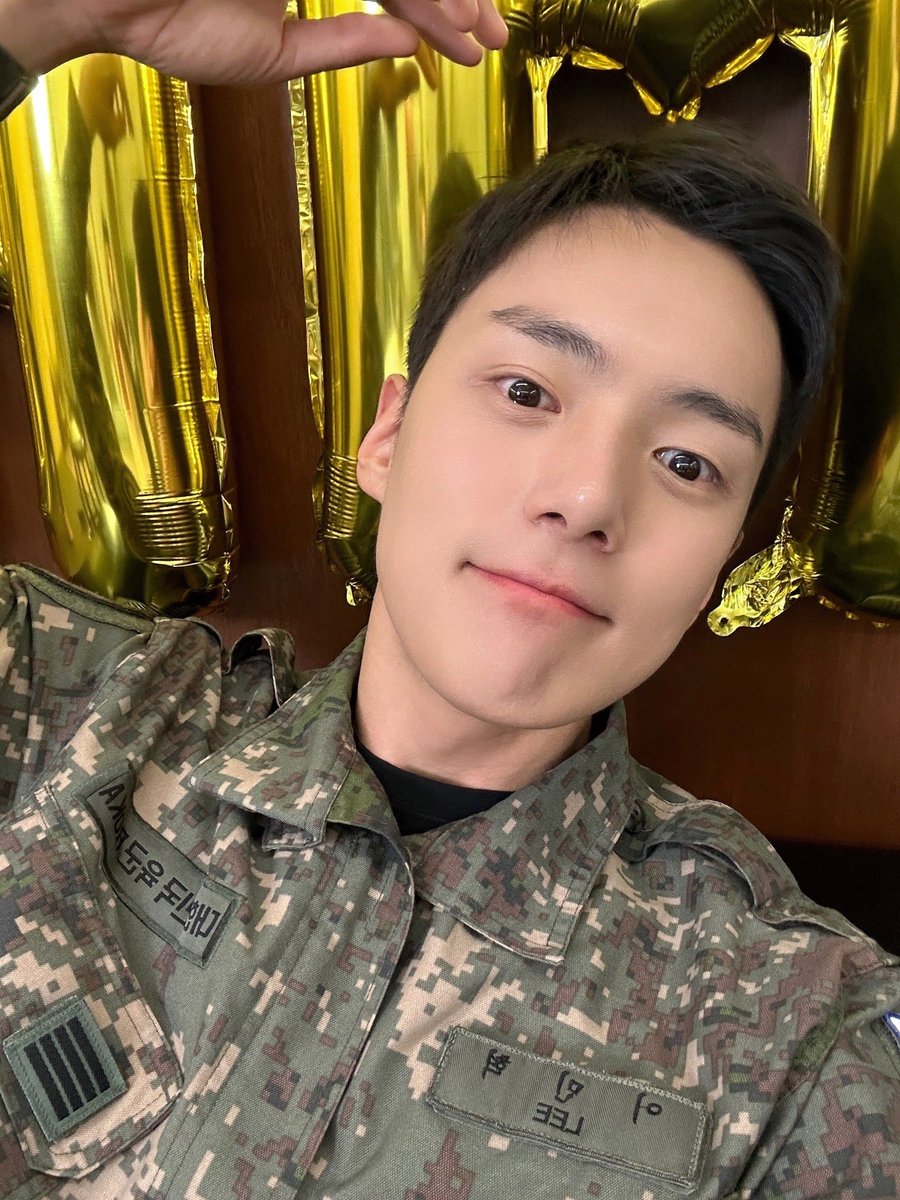 [MONBEBE INA ONLY]

Aakkhh... Akhirnya Minhyukku pulang wamil jugaaa 😭🫶😌

Aku mau GA gesss 🥰 karna aku seneng banget hari ini #minhyukisback 🙌🥰
25k buat 6 Monbebe!!!
Post foto atau video Minhyuk pas lagi militer favoritmu, dan alasannya xixi 🤭

#MONBEBE #MONSTAX #Minhyuk