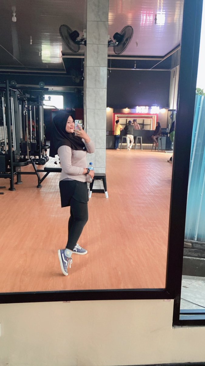 matchaddict's tweet photo. Ngegym lagi setelah satu tahun https://t.co/8GtxSG1TVM