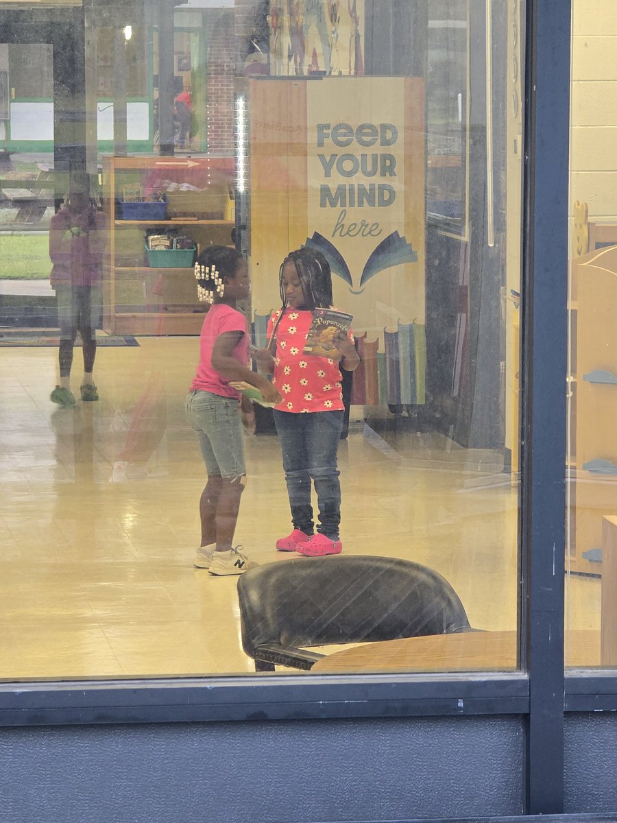 Spotted ! Scurlock Bears loving open circulation in our library this morning ! #loveofreading <a href="/Scurlockbears/">Scurlock Elementary School</a>