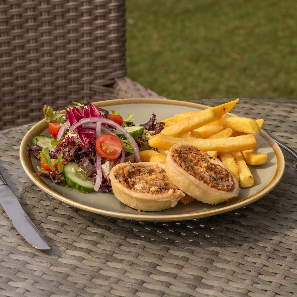 Scotsdales Garden Centre tweet media