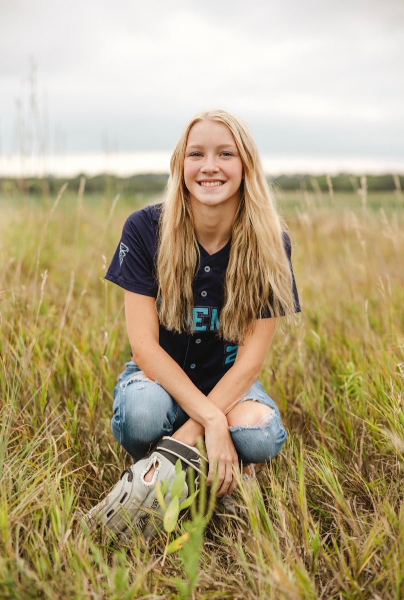 ff_softball's tweet photo. Excited to honor our amazing and speedy senior tonight, Hailey Parde! 🩵

Plans After HS: Attend college
Favorite Memory: When we made it to state my freshman and junior year

Thank you for your dedication and commitment to the Freeman Softball program over the last 4 years! 🥎 https://t.co/29VnipoyDB