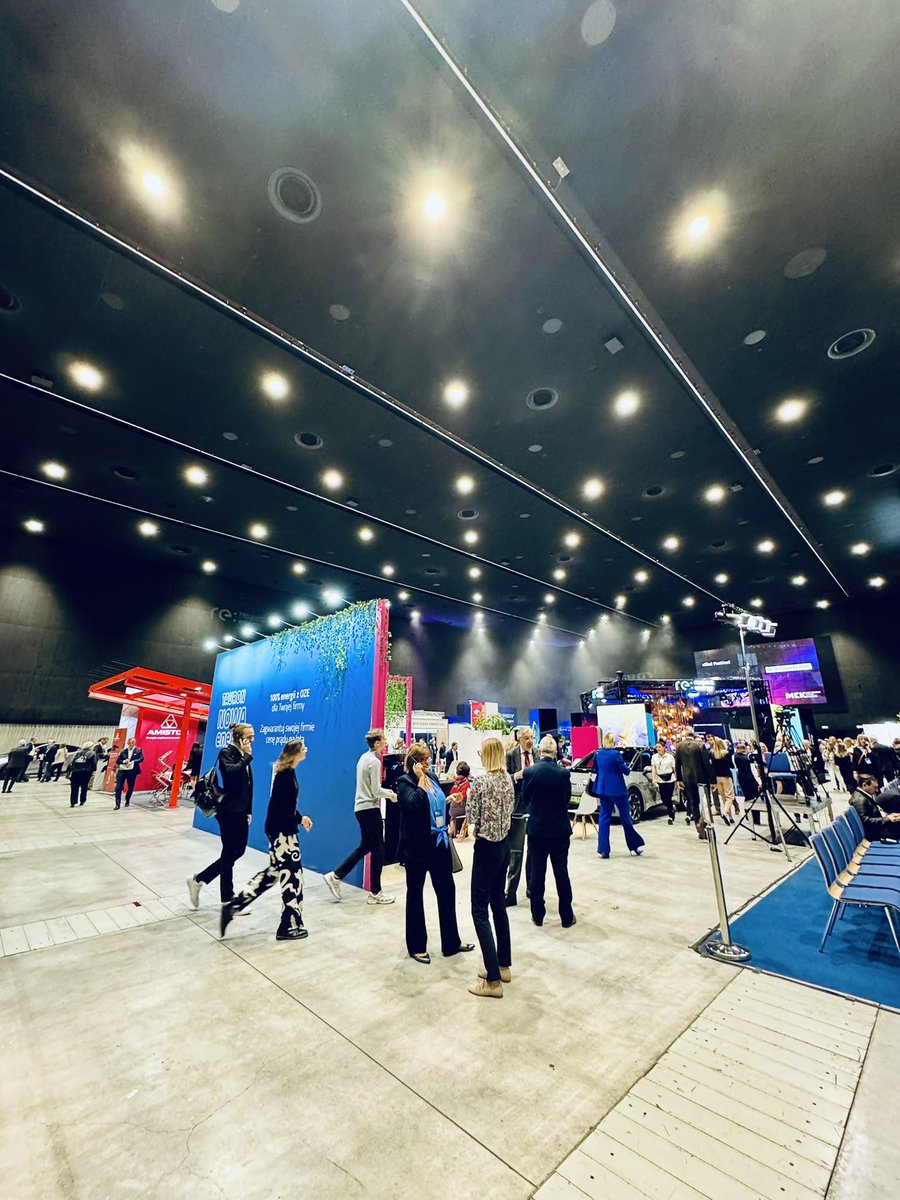 Adam Łukasiewicz tweet media