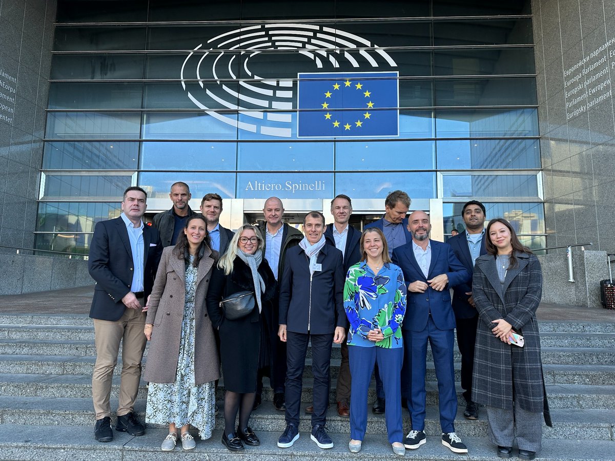 ajouteau's tweet photo. 🌐 As President of the @eutechalliance, it was an honour to chair the CEO Forum in Brussels yesterday alongside fellow CEOs from major leading EU technology companies. 
Many thanks to MEPs @s_yoncourtin, @Andreas_Schwab, and @AlexandraGeese for hosting us. ⬇️ 1/4 https://t.co/qkTQeqT9cO