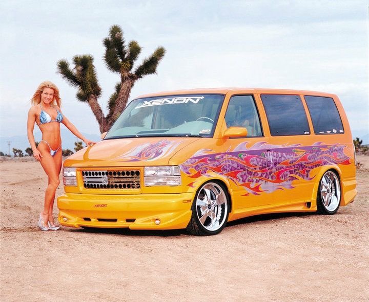 x_XF20_x's tweet photo. I want to paint Hiace like these in Gran Turismo. https://t.co/MLfVrsEaGT