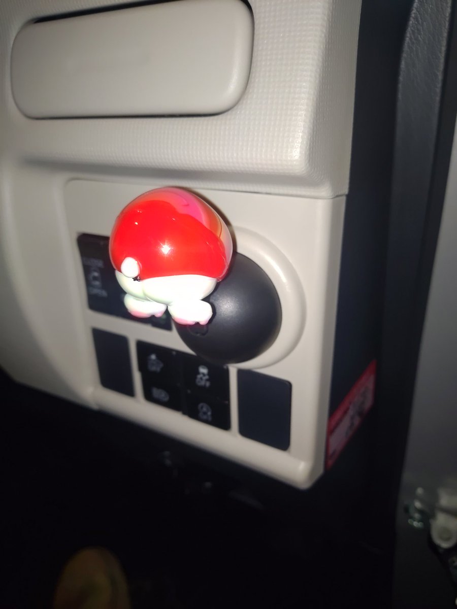 彼はとても小さなカスタムをしました！
プッシュボタン🔴を押さずにして犬の尻を軽く撫で下ろすだけでエンジン手動！( *≖͈́ㅂ≖͈̀ )