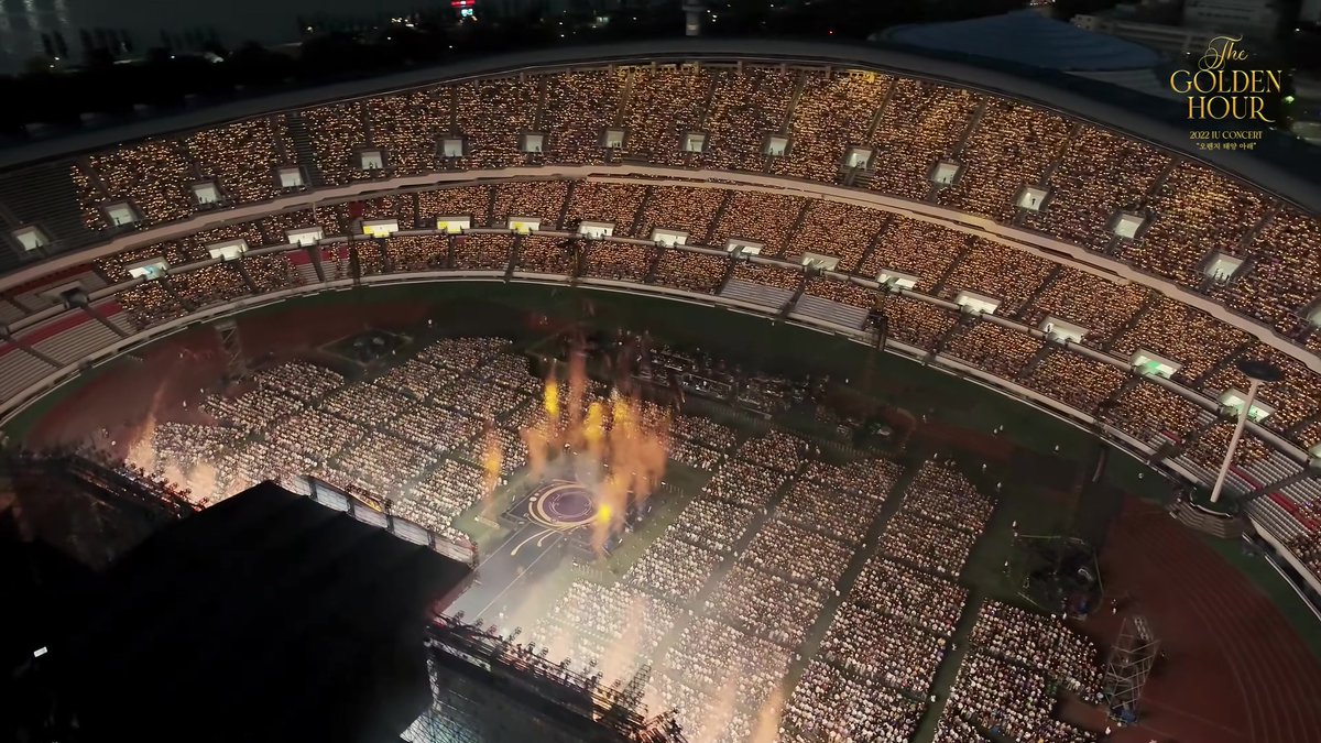 ff__516's tweet photo. 2022 IU CONCERT 〈The Golden Hour : 오렌지 태양 아래〉 🏟️잠실종합운동장 올림픽주경기장

2024 IU HEREH WORLD TOUR CONCERT ENCORE : THE WINNING 🏟️서울월드컵경기장

두 곳에서 공연한 우리나라 유일 여자 솔로가수🐥🎤 https://t.co/0meFWYKdqS
