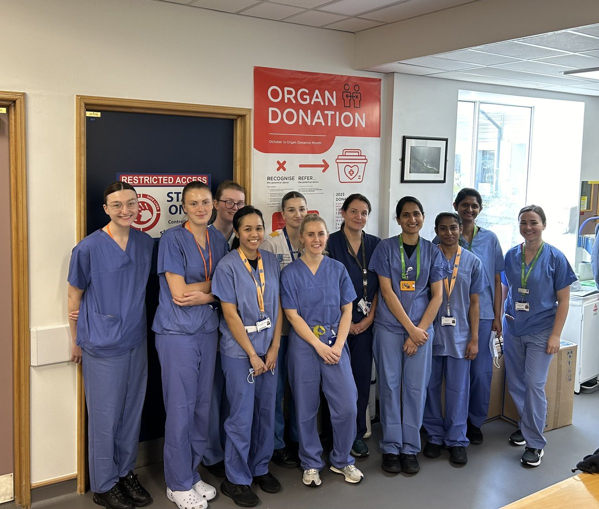 Phillips83Nikki's tweet photo. Organ Donation Education Month @critcarenursSJH emphasising the importance of education to our critical care colleagues. The organ donation link nurse team along with ODNM and CLOD is committed to ongoing education and implementing QI initiatives in the unit @imloeches @SJHDoN https://t.co/TfWtSw4tsX
