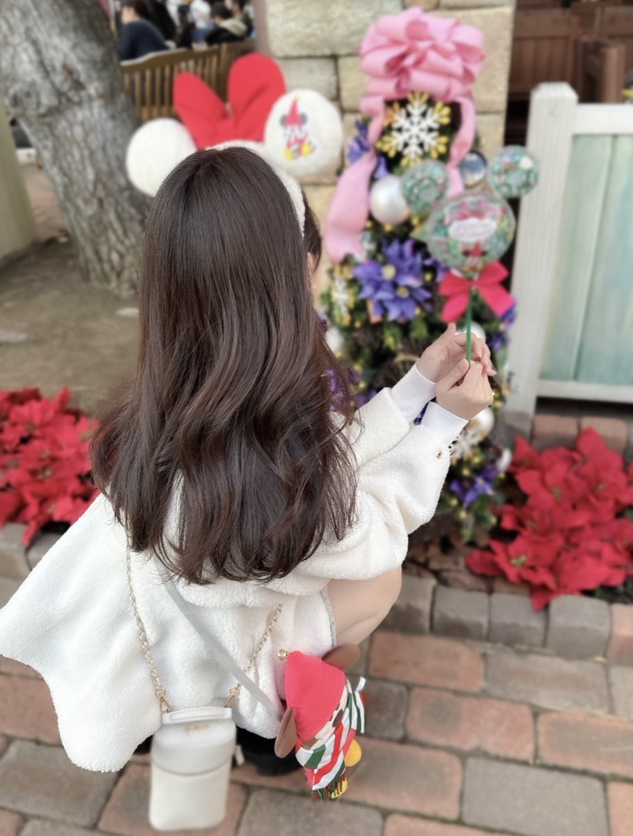 セルフォードのボアペプラムジャケット去年購入したけど、どの角度から