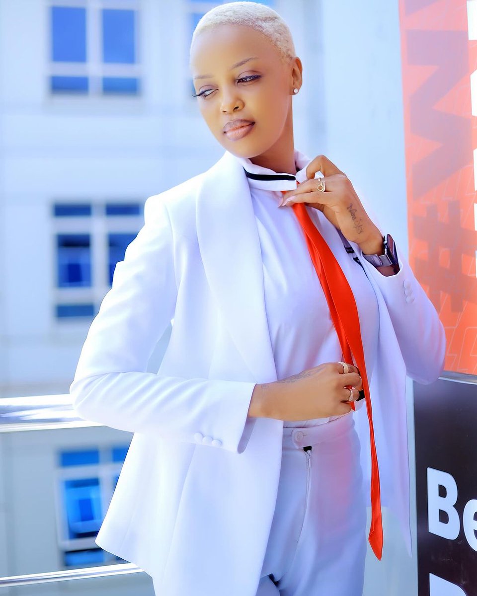 NinarozMusic's tweet photo. You can’t choose what life throws at you , you can only choose how to respond to it.
#humbledandgrateful
#youthfest24
#postyourbae https://t.co/ffTtgIPRoi