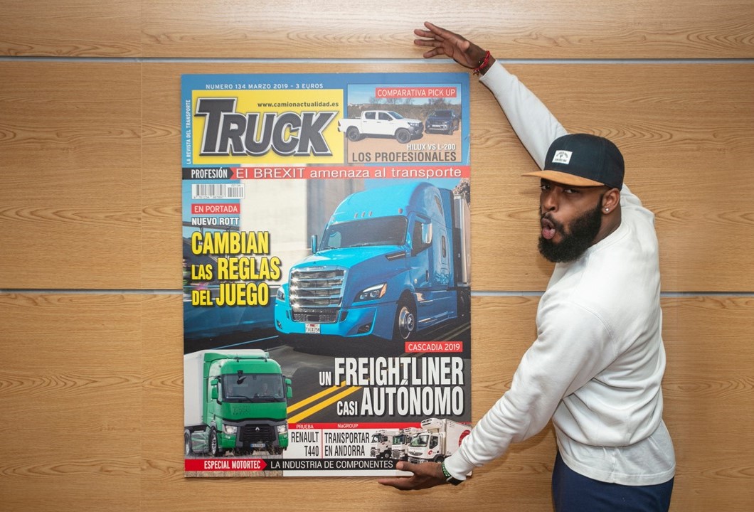 ¡Un, dos, tres !¡¡Difundalia!!

¡Un, dos, tres! ¡¡Camioneros!!

🤝Nos unimos a 💪 <a href="/camioneroscosla/">Camioneros de Coslada</a>  con un acuerdo que nos convierte en su agencia de comunicación en todo lo referente al sector.

camionerosdecoslada.com/es/news/difund…

#difundalia #camionerosdecoslada #Coslada <a href="/Ayto_Coslada/">Ayuntamiento de Coslada</a>