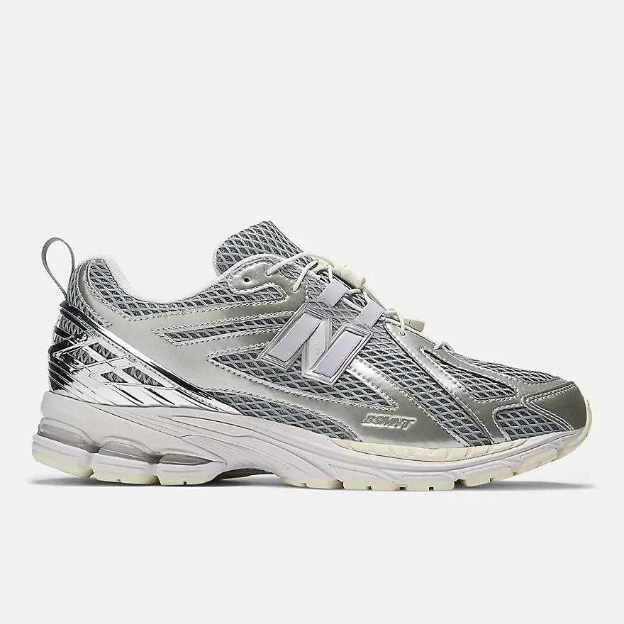 SOLELINKS's tweet photo. Ad: ALMOST LIVE
The Basement x New Balance 1906R

Silver:https://t.co/fuB22P4Qsh
Black:https://t.co/GIEFrVZMFl https://t.co/4ysZSB5isW