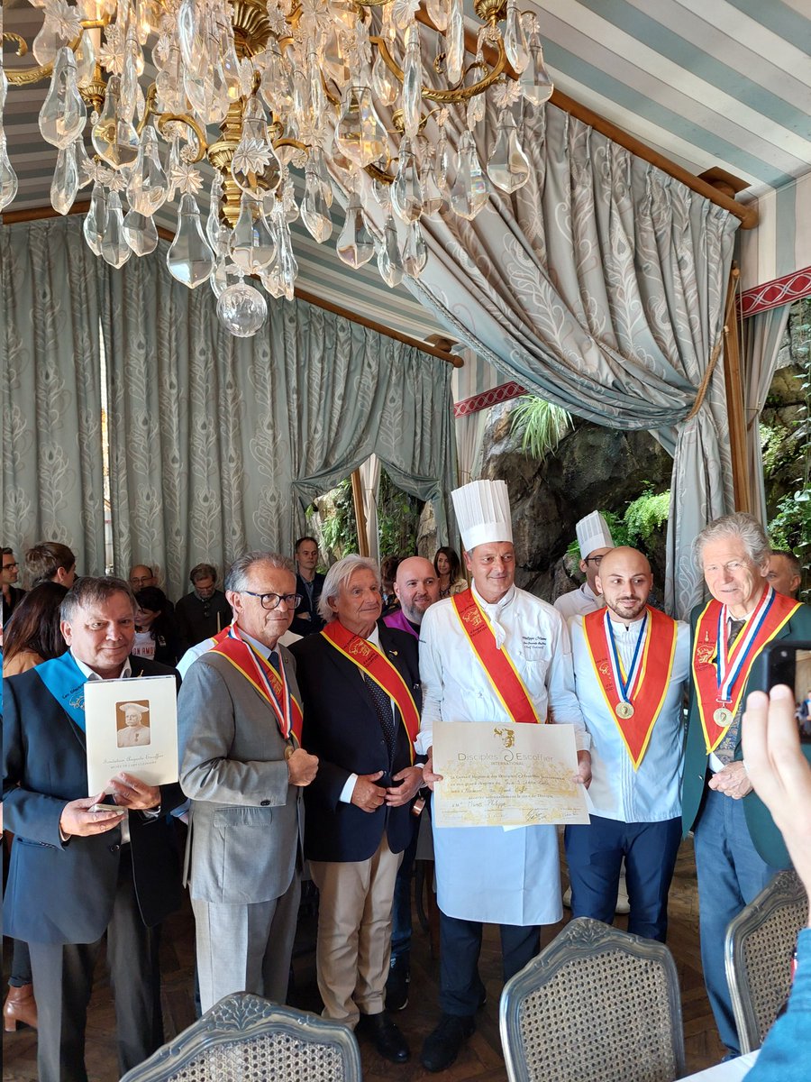 Los Foodistas tweet media