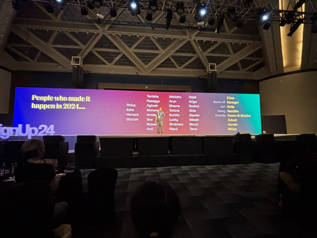 DesignUpConf's tweet image. Wah. @jdallcaps doing why he does best. Story telling. The experiences of running #DesignUp since 2016. #DUp24