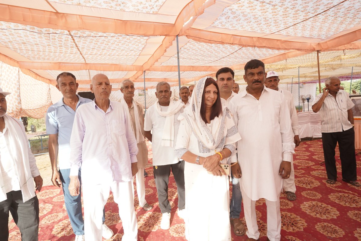 kumudnirakesh's tweet image. 🪣 परशुराम मूर्ति द्वारका एक्सप्रेसवे बसई में जो आपका प्यार और आशीर्वाद मिला, उससे ये तो जाहिर है की 5 अक्टूबर को बैलेट नंबर 8, बाल्टी चुनाव निशान पर वोट देकर कार्यनीति को जारी रखने के लिए आपलोगो ने मन बना लिया है। साथ चलें, कार्यनीति को विजयी बनाएं! 🪣

#बाल्टी