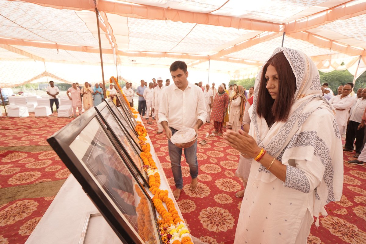 kumudnirakesh's tweet image. 🪣 परशुराम मूर्ति द्वारका एक्सप्रेसवे बसई में जो आपका प्यार और आशीर्वाद मिला, उससे ये तो जाहिर है की 5 अक्टूबर को बैलेट नंबर 8, बाल्टी चुनाव निशान पर वोट देकर कार्यनीति को जारी रखने के लिए आपलोगो ने मन बना लिया है। साथ चलें, कार्यनीति को विजयी बनाएं! 🪣

#बाल्टी