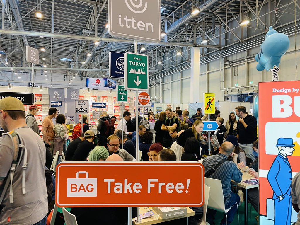 saashiandsaashi's tweet image. 【SPIEL: 5C111】ドイツ・エッセンのSPIEL’24開幕しました。設営中の幾多のトラブルを乗り越えてSaashi&amp;amp;Saashiとittenの２社共同ブースは開幕を迎えました。直後から多くの人に訪れていただいています。ありがとうございます。

@itten_games @itten_games_en #SPIEL #SPIEL24