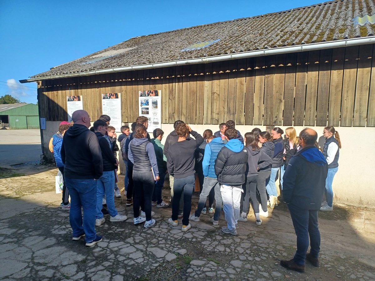 Journées Techniques Étudiants à Trevarez aujourd'hui. On parle du CASDAR #ergotraite avec Sébastien Guiocheau de <a href="/ChambagriBzh/">ChambreAgriBretagne</a> et de #traite avec les 477 étudiants présents <a href="/InstitutElevage/">Institut de l'élevage - Idele</a> <a href="/Agri_Gouv/">Ministère Agriculture et Souveraineté alimentaire</a>