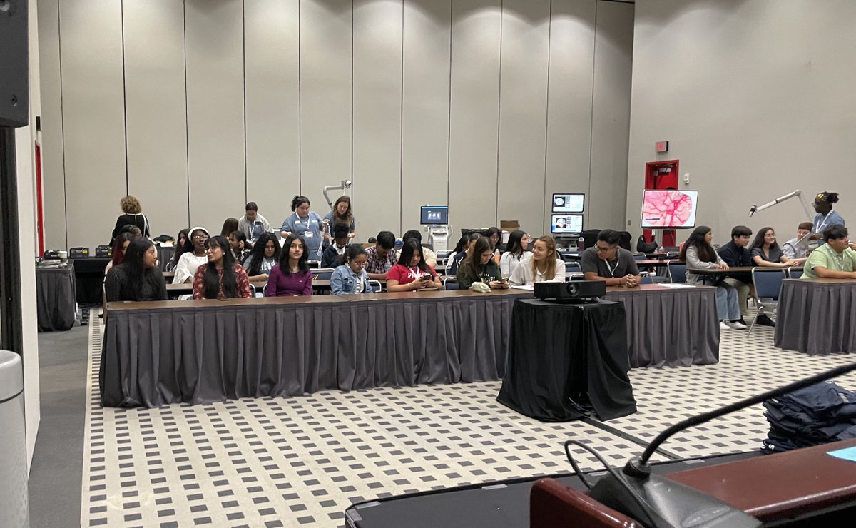 KunalVakhariaMD's tweet photo. Thrilled to have been part of an incredible Pathways program with @BreakthroughHOU at @CNS_Update! It’s inspiring to work alongside leaders like Tiffany Hodges and Maryam Rahman to help shape the future of neurosurgery. #CNS2024 #PathwaysProgram #NeurosurgeryEducation https://t.co/YIKD6vha98