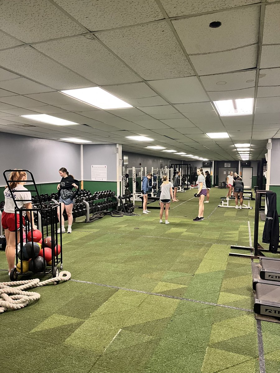 SOHSGirlsBB's tweet image. 🐉Last Pre-Season lift this morning. Going to rest, and then it’s OFFICIAL. 🐉