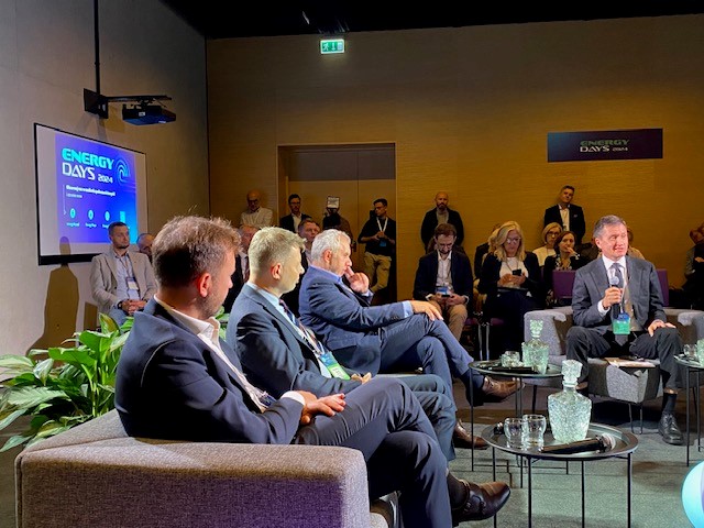 Sieć ciepłownicza to ogromny zasób, który może wspierać transformację  i być szansą na jej przyspieszenie oraz lepsze wykorzystanie zielonej energii - powiedział podczas <a href="/Energy_Days/">Energy Days</a> prezes PSE <a href="/On58Greg/">Grzegorz Onichimowski</a>.