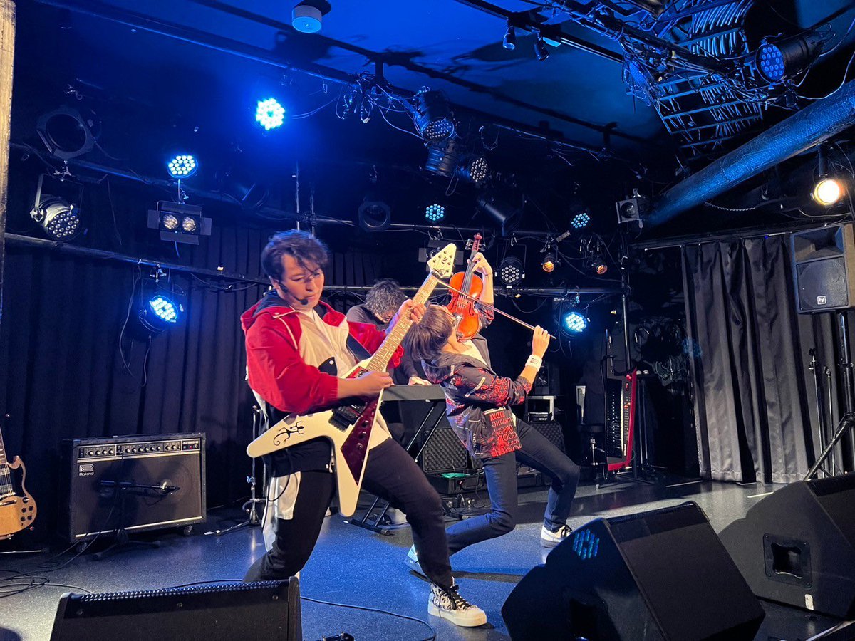 Yuichi_DC's tweet photo. 9/29のライブの余韻にまだ浸ってる🤤
遅ればせながらセットリストです🫡

BEGGINNING
Ark of Ambition

PAGEANT
NO LIMIT
NEXT LEVEL

MY DEAR
GROLIA
DREAMER

初公開のArk of Ambitionは、希望の方舟って訳してください😉

今月はいつもの３人で
27日の南大津通歩行者天国まちかどライブに出ます！ https://t.co/GdLWJiun7K