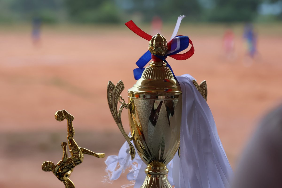 Kicking off dreams and fostering teamwork at the final football match in Wapungshnong today as a Chief Guest, So grateful to share this vibrant event with our community alongside the esteemed MDC Lasky Rymbai as Guest of honour.
Let's keep the spirit of sports alive!