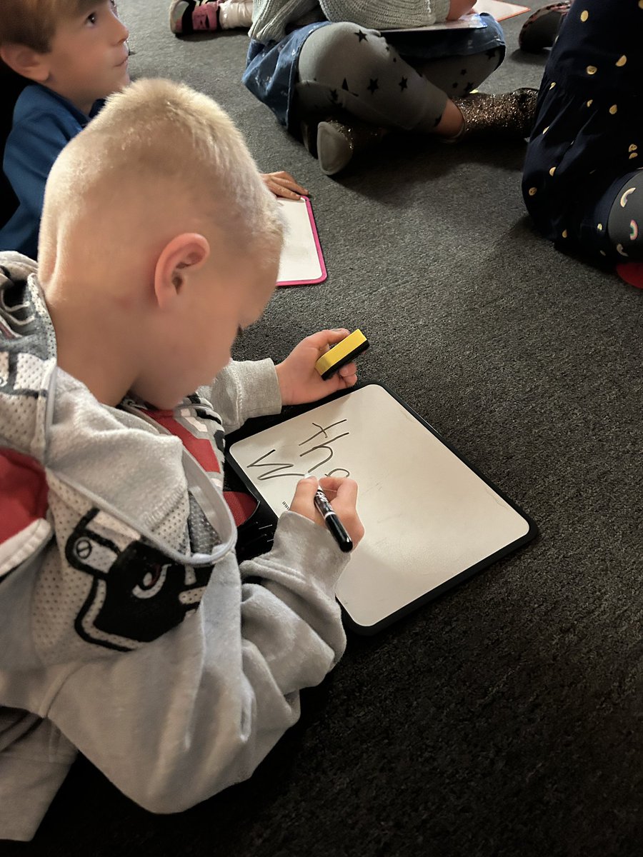 Kindergarteners are practicing their red words this morning!! <a href="/CESPrincipalAJ/">Jurasek</a> <a href="/CCSredwolves/">Clinton Community Schools</a> <a href="/ccs_super/">CCS~Supt.</a>